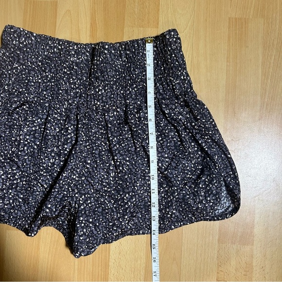 Free People Movement The Way Home Short in Leopard Large Athleisure Workout - Picture 9 of 11